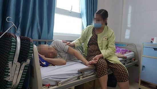 Chủ tịch tỉnh Thanh Hóa họp khẩn xử lý vụ "bệnh nhân ung thư dài cổ chờ sửa máy xạ trị"