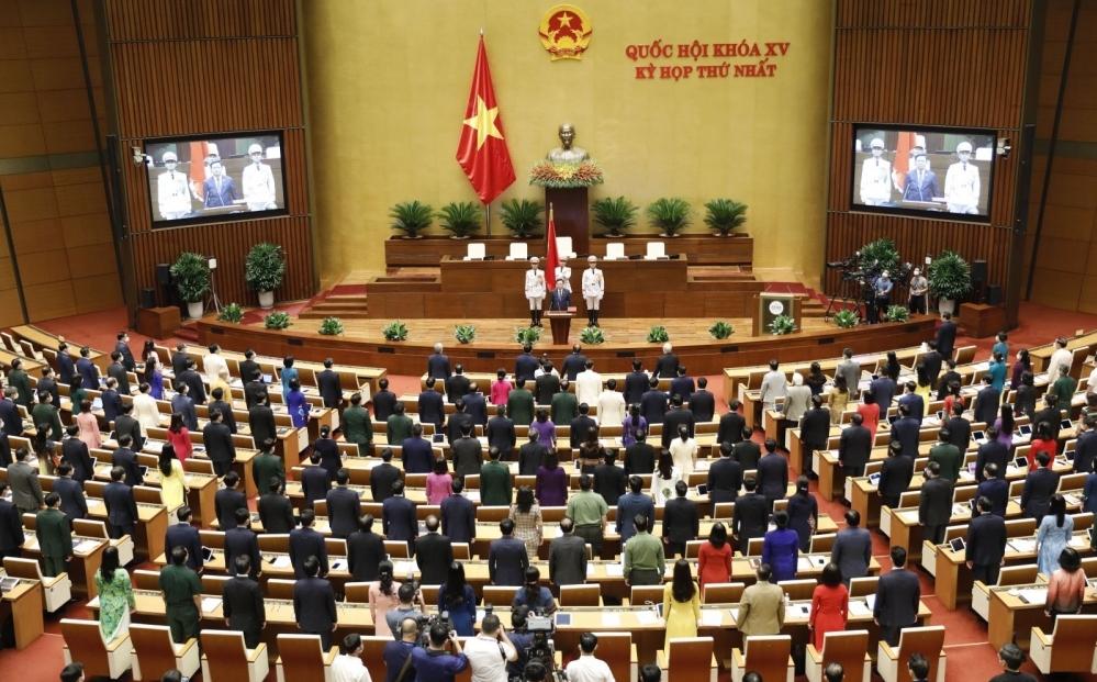 Ngày 21/7, biểu quyết thông qua nghị quyết bầu các chức danh của Ủy ban Thường vụ Quốc hội