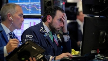 Chứng khoán Mỹ ngày 14/8: Dow Jones “rơi tự do” tới hơn 800 điểm