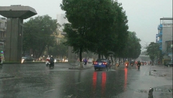 Dự báo thời tiết ngày 2/9: Hà Nội có mưa vừa, mưa to và rải rác có dông