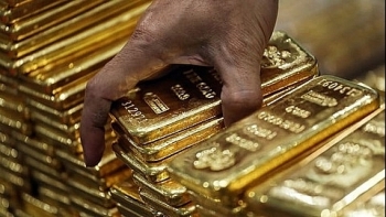 Cập nhật giá vàng mới nhất 18h ngày 26/9: Tiếp tục giảm “sốc”, vàng mất mốc 42 triệu đồng/lượng