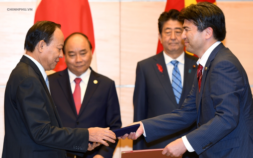 Thủ tướng Nguyễn Xuân Phúc hội đàm với Thủ tướng Nhật Bản