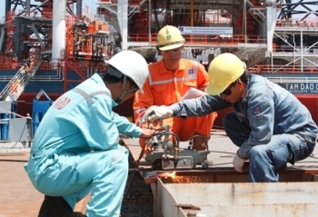 Bất cập của Luật Đấu thầu đang “trói chân” DN ngành dầu khí?
