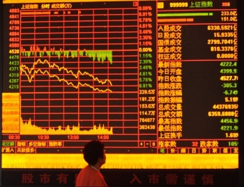 Thị trường chứng khoán lâm nguy, Trung Quốc mở chiến dịch mua lại cổ phiếu để hỗ trợ