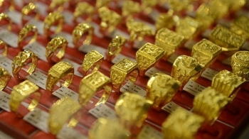 Cập nhật giá vàng mới nhất sáng 5/10: Vàng giảm đến 120 ngàn đồng/lượng