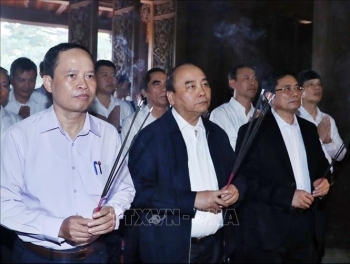 Thủ tướng dâng hương tại Khu di tích lịch sử Quốc gia đặc biệt Lam Kinh