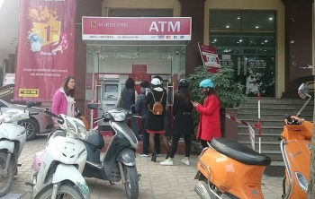 ATM của Agribank từ chối thẻ ngoại mạng rút tiền chiều 28 Tết