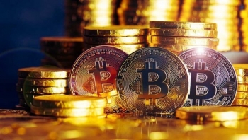 Giá Bitcoin ngày 18/2: Liệu Bitcoin có mất vị thế?