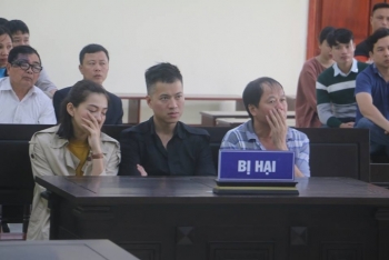 Diễn viên Lưu Đê Ly chưa kịp "ăn khách" trong "Chạy trốn thanh xuân" đã bị tố chửi tục