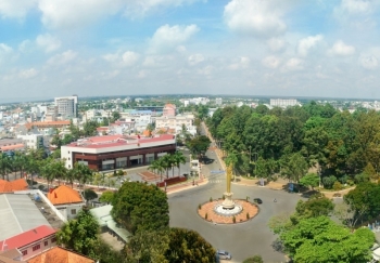 Đấu giá quyền sử dụng đất, lô xe ô tô con và xe khách Toyota tại tỉnh An Giang