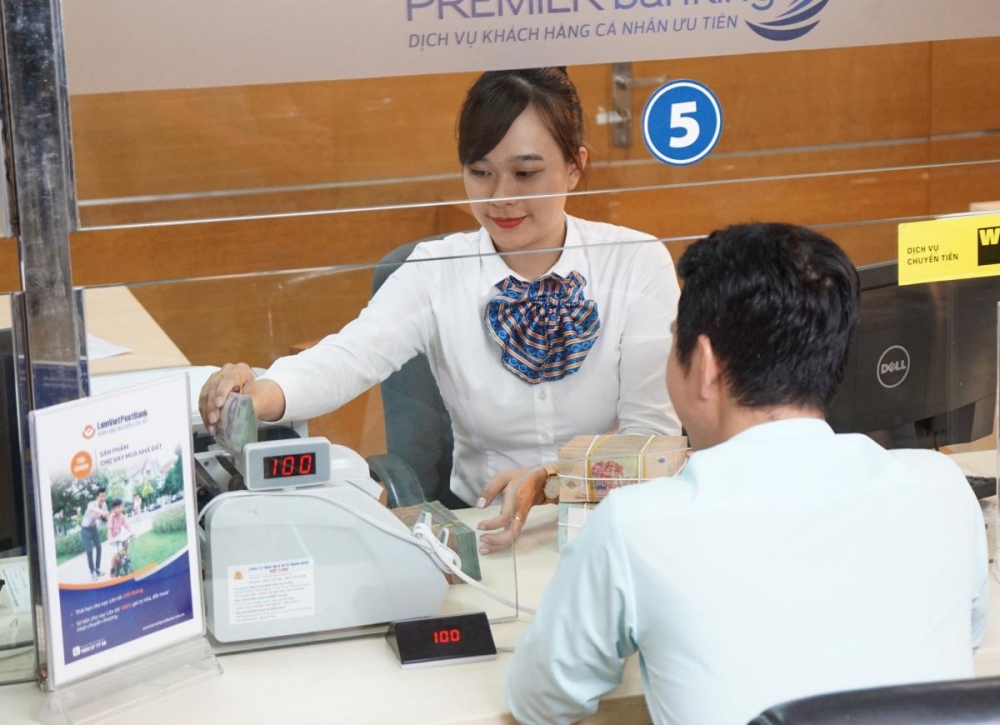 mien nhiem mot pho tong giam doc tai lienvietpostbank