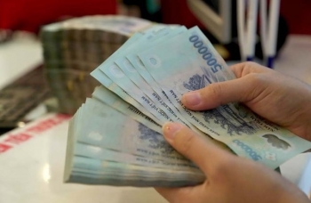 Loạt ngân hàng dừng nhận tiền gửi tiết kiệm của người nước ngoài