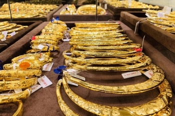 Giá vàng 9999, vàng miếng SJC, vàng tại Bảo Tín Minh Châu ngày 14/8: Giảm mạnh