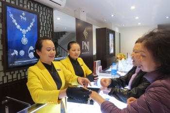 Giá vàng tại PNJ ngày 16/8: Thị trường tại TP.HCM, Đà Nẵng, Cần Thơ tăng 300 nghìn đồng/lượng