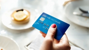 Cấp thẻ tín dụng không cần chứng minh thu nhập với Sacombank