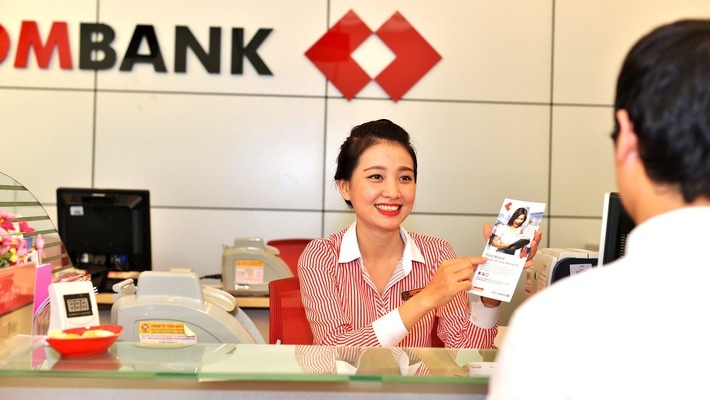 techcombank lai cao nho xoay truc ve ban le