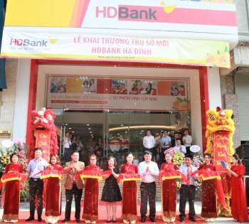 Khai trương 1 điểm giao dịch mới của HDBank tại Hà Nội