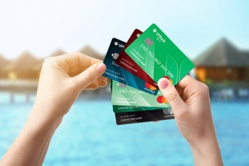 Mở thẻ hộ cho người khác sẽ bị phạt từ 30 đến 100 triệu đồng