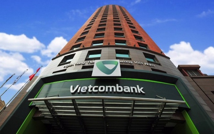 ke toan truong vietcombank da ban xong 10000 co phieu dang ky