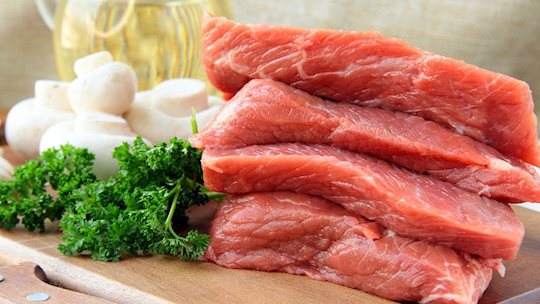 Giá thịt heo hôm nay 10/1: Sườn non heo đạt ngưỡng 230.000 đồng/kg
