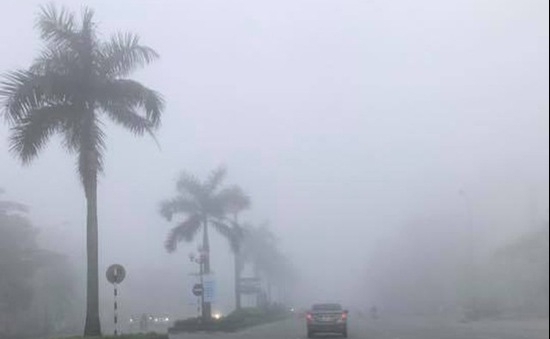 Dự báo thời tiết đêm 2 và ngày 3/2/2021: Hà Nội sương mù "ngập lối đi" sáng sớm