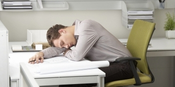 Ngủ trưa bao nhiêu phút là đủ để phục hồi sức khỏe và tỉnh táo cho chiều làm việc?