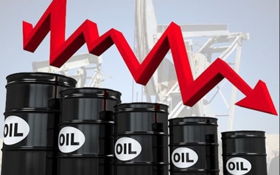 Giá xăng dầu hôm nay 30/3/2021: Giá dầu sụt giảm do siêu tàu Ever Given được giải thoát