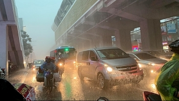 Dự báo thời tiết đêm 12 và ngày 13/4: Hà Nội tiếp tục rét, có mưa ở vài nơi