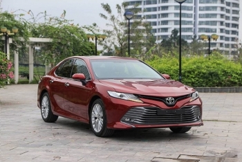 Cập nhật bảng giá xe Toyota Camry mới nhất ngày 5/5/2020