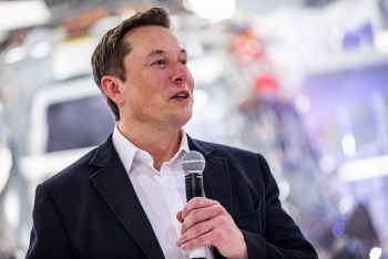 Tỷ phú Elon Musk: Vì sao nhiều nhân tài làm việc trong ngành luật và tài chính thế?