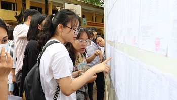 Nhiều học sinh ở Hà Nội thất vọng vì điểm chuẩn vào lớp 10 trường chuyên thấp hơn trường thường