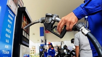 Giá xăng dầu hôm nay 2/6: Dầu thế giới tiếp đà giảm