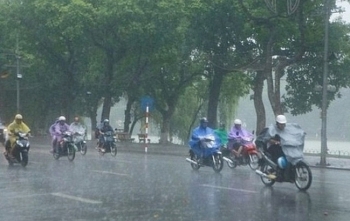 Dự báo thời tiết đêm 14 và ngày 15/6: Hà Nội đêm có mưa, ngày nắng nóng