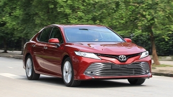 Cập nhật giá xe Toyota Camry mới nhất cuối tháng 6/2020