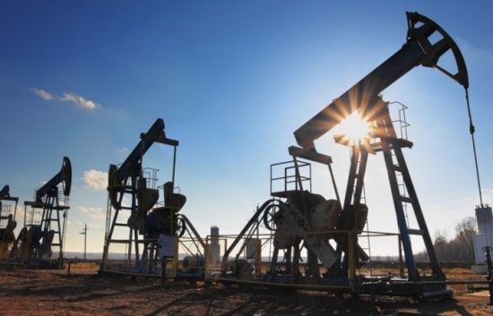 Giá xăng dầu hôm nay 15/6/2021: Giá dầu trên đà lập đỉnh mới