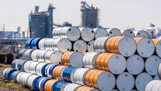 Dự báo giá dầu thế giới sẽ giảm xuống 64 USD/thùng vào năm 2022