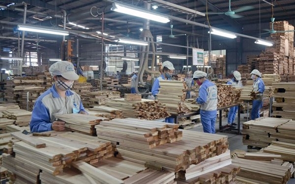 Xuất khẩu gỗ bật tăng: Doanh nghiệp tìm giải pháp thích ứng với chi phí logistics tăng cao