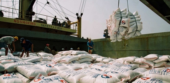 Philippines giảm thuế nhập khẩu gạo cho các quốc gia ngoài Đông Nam Á