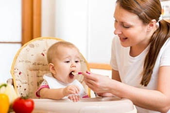 Những lưu ý về dinh dưỡng để bảo vệ sức khỏe cho bé