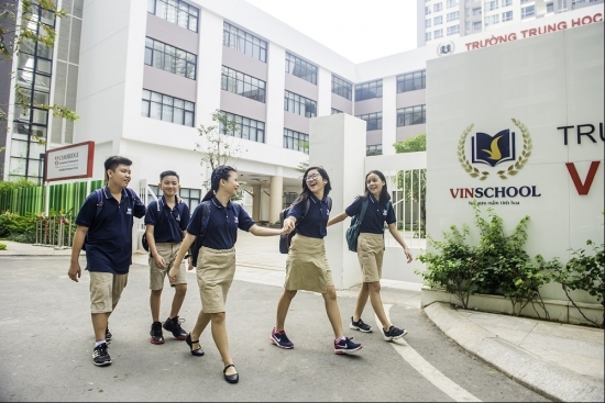 Top 10 trường THPT có học phí "siêu khủng" ở Việt Nam
