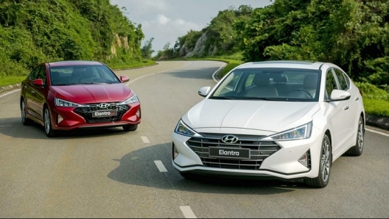 Bảng giá xe Hyundai Elantra ngày 14/8/2020 mới nhất: Tặng bộ quà cao cấp