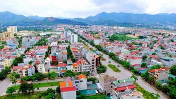 Đấu giá QSDĐ, QSHN ở và tài sản gắn liền với đất tại huyện Lương Sơn, tỉnh Hoà Bình