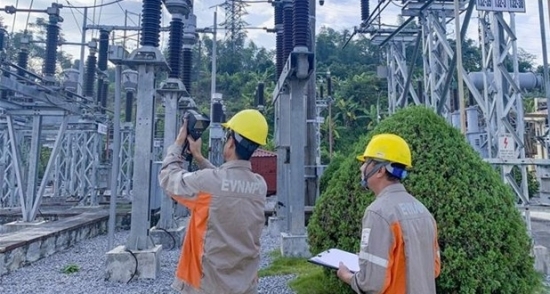 Bộ Công Thương yêu cầu đẩy nhanh tiến độ xây dựng dự án và nhập khẩu điện