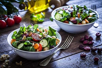 Những lợi ích sức khỏe của salad rau tươi