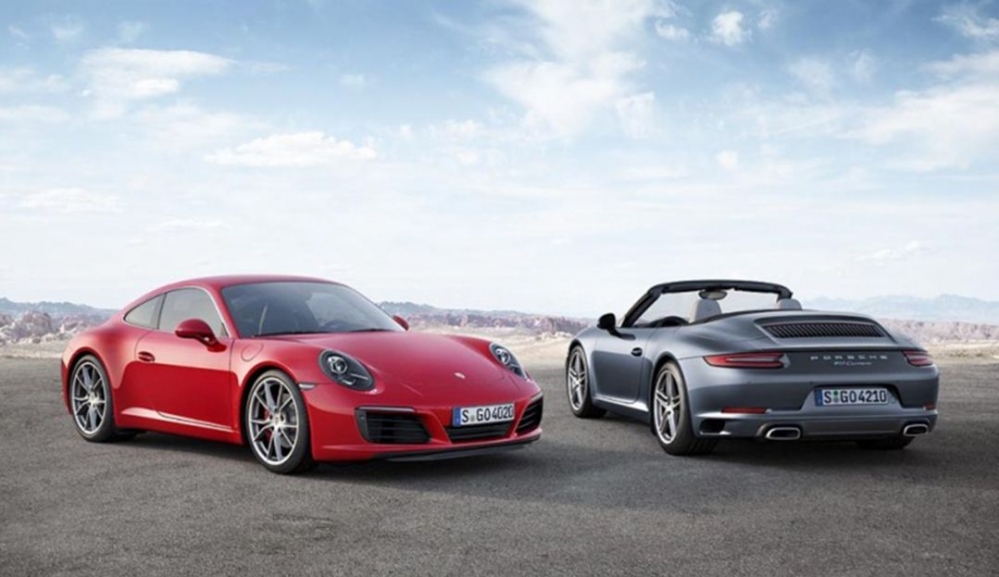 Bảng giá xe Porsche 2020 tháng 12/2020: Công bố giá chính thức của xe điện Porsche Taycan