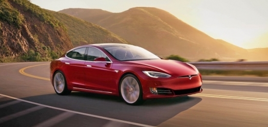 Tesla thu hồi gần 12.000 xe điện sản xuất tại Mỹ