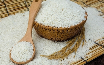 Giá gạo hôm nay 28/12: Giữ ở mức cao