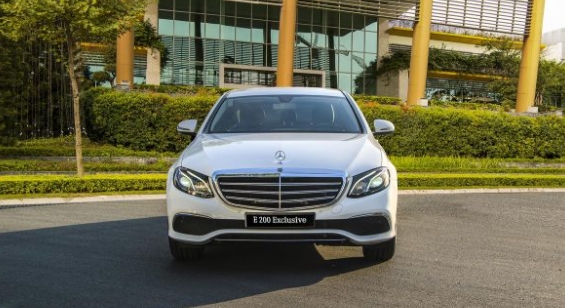 Giá lăn bánh xe Mercedes E200 cuối tháng 12/2020 mới nhất