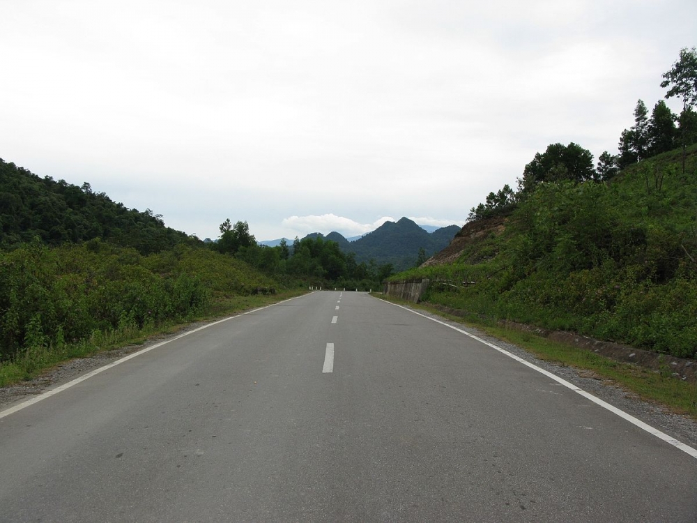 Đầu tư hơn 1.000 tỷ đồng nâng cấp 2 tuyến quốc lộ tại Tuyên Quang và Quảng Bình