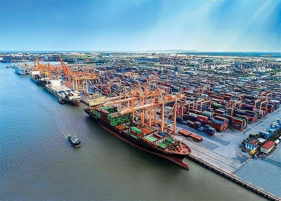 Doanh nghiệp cảng biển, vận tải biển tiếp tục “thăng hoa” quý đầu năm 2022